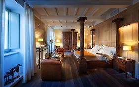 Relais & Chateaux Palazzo Seneca